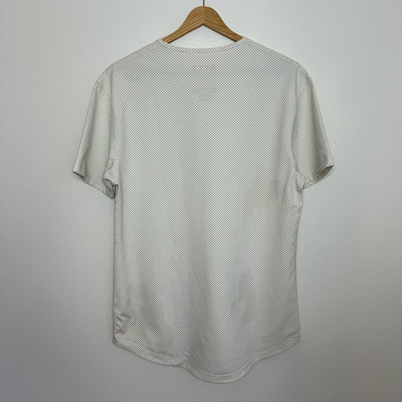 BYLT Basics Dotted Drop-Cut: LUX Menβs M. - Picture 4 of 12